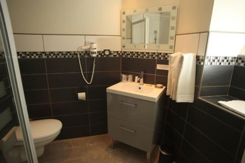 RELAIS DU TAURION - image 2