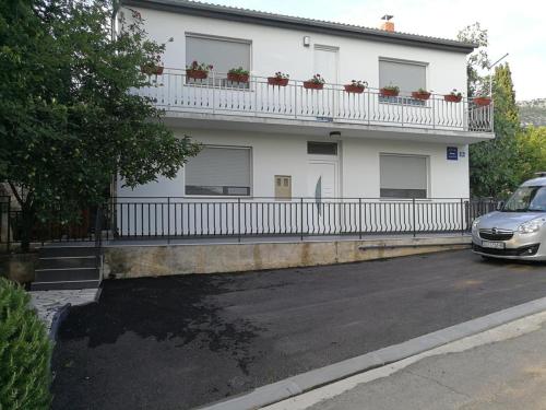 Apartments with a parking space Kamenjak Crikvenica - 18348 - image 2