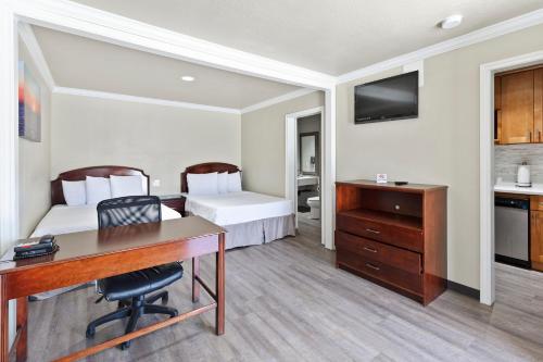 Le Blanc Inn & Suites – El Monte, CA
