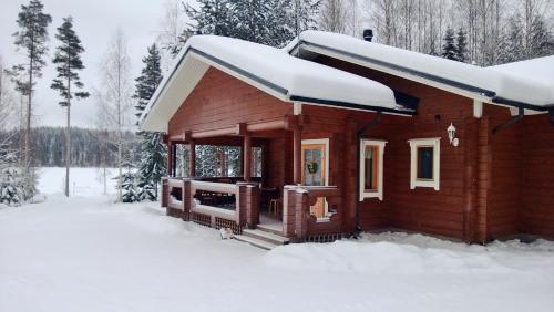 Three-Bedroom Cottage with Sauna