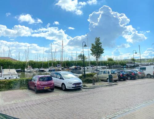  Who´s Anton for you or two, Monnickendam near Amsterdam, 1141 BC Monnickendam