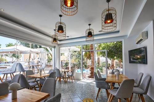 Blue Sea Hotel - main image