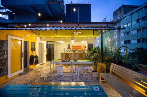 Locul Central - Church Street – Bangalore, MN