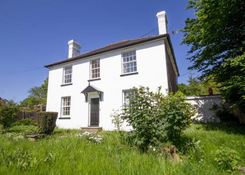 4 Bed Family House With Aga, Sedlescombe, West Sussex