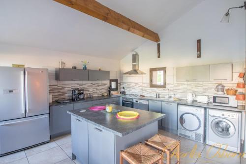 Villa Clara for 7 on the heights of Mont Saint-Clair gîte à louer Sète