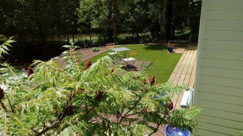 Apartment with Garden View