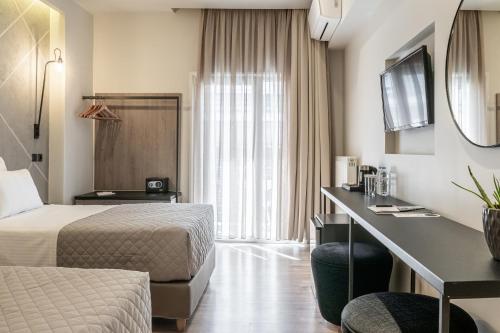 261700548 Hotel Park