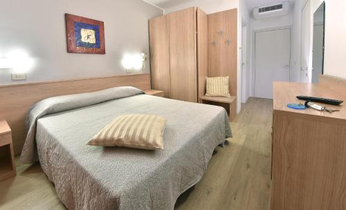 1 double bed
