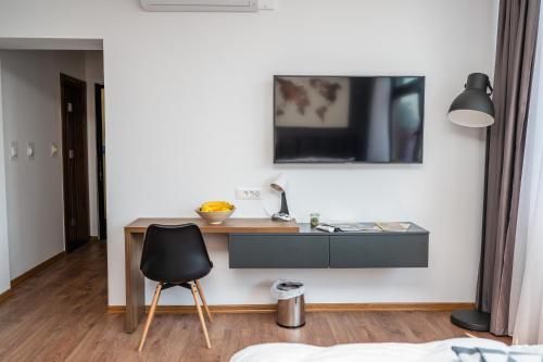 Modern and Bright Apartments - Main Street - image 5