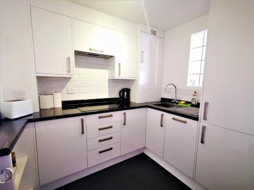 Picture of Beautiful Brighton Marina Apartment, Free Parking