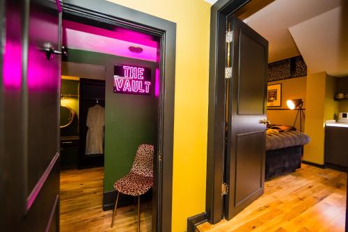 LS1 - Luxury City Centre Apartments Leeds 4