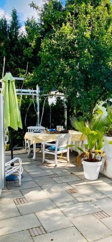 De Tuinkamer-----Privé diner op de kamer mogelijk!!! (De Tuinkamer-----Prive diner op de kamer mogelijk!!!) in 胡吉文