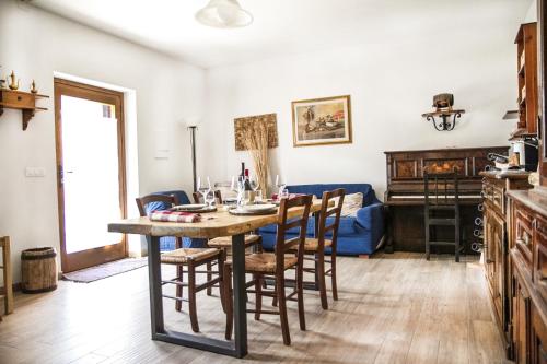 Ресторан, Agriturismo La Villa in Совічіле