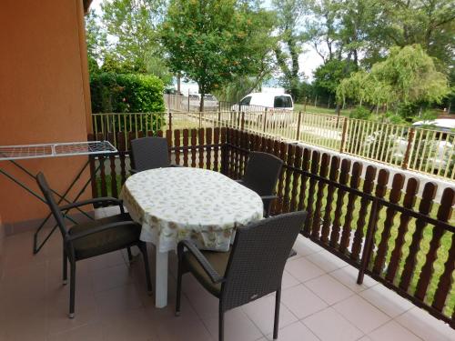 balkon/terasa, Balatonpart-lak in Balatonfenyves