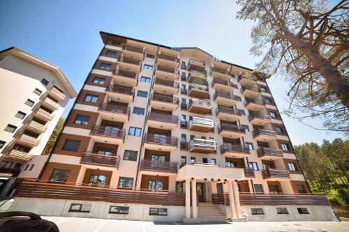Apartment Center Valley in Vila Pekovic Green - image 2