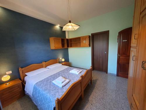 1 queen bed
