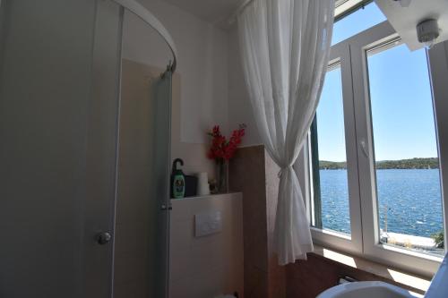 淋浴間, Apartmani Rina in 史賓尼克舊城