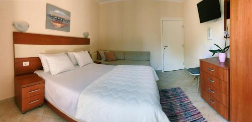 Apartments Hollaj - image 12