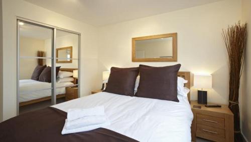 Luxurious Modern Apartment With Spacious Balcony, Reading, Berkshire