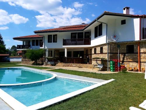 Hotel Aleksandrina - image 14