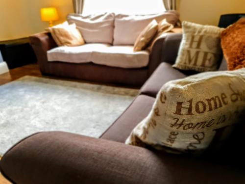 Bronte Cinema Cottage At Haworth 3