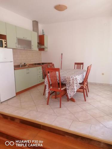  Apartments Benić in Lopar