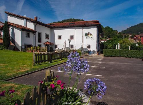 Casa de la Montaña Albergue Turístico