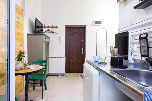 Small folksy studio Kochanowskiego St, Cracovie (photo 5)
