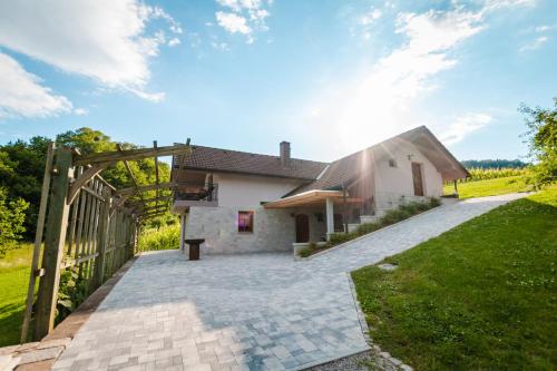 Vineyard cottage Radulja - Apartment - Šmarješke Toplice