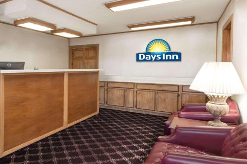 Days Inn by Wyndham Plymouth