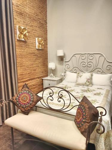 Hostal Orleans - image 11