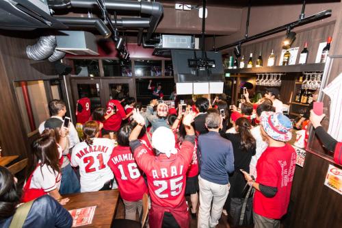 RED HELMET House & Sports Bar Hiroshima