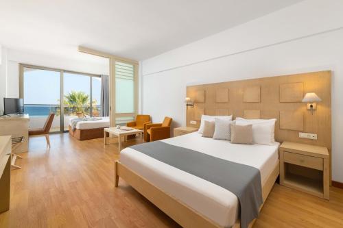 Hotel Lutania Beach - image 3