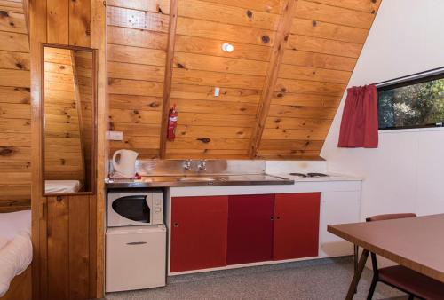 1 double bed, 2 twin beds