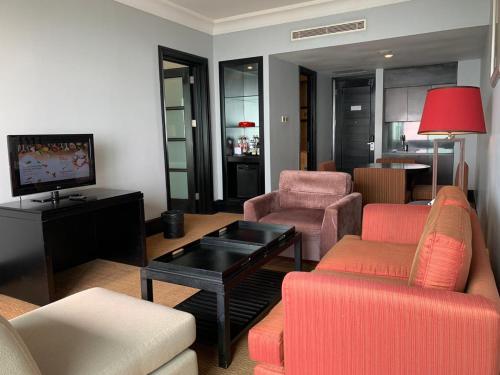 Surya Hotel & Cottages Prigen Room Type - Signature Executive