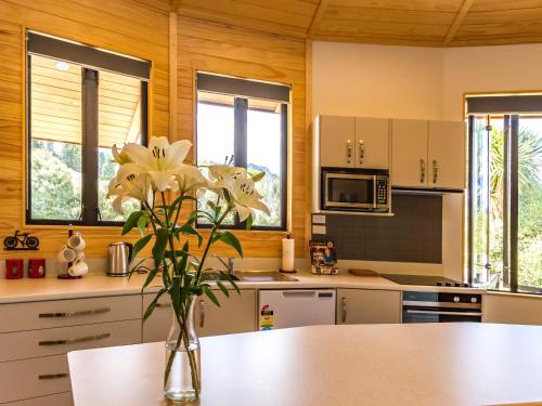 The Snowglobe - Ohakune Modern Yurt Style Chalet, Ohakune (foto 8)