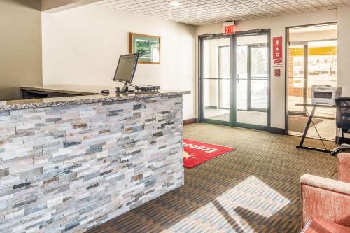 Econo Lodge by Choicehotels - image 13