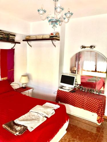  Mirror room centro alicante, Pension in Alicante bei Santa Ana