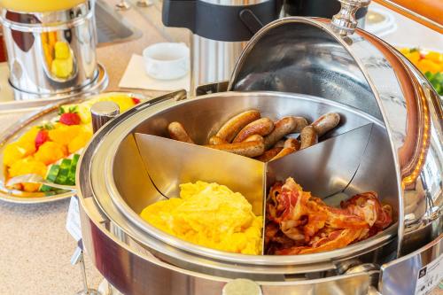 طعام و مشروبات, Inselhotel Cornelius in نورديرني