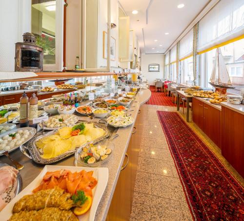 طعام و مشروبات, Inselhotel Cornelius in نورديرني