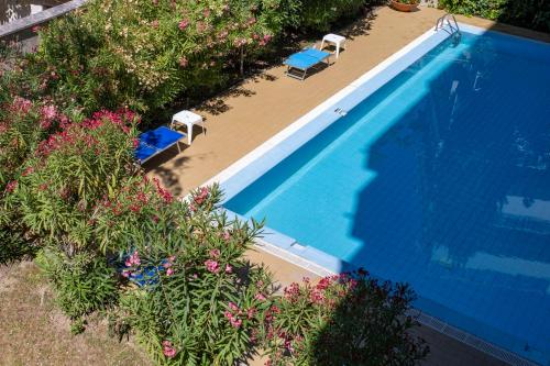Appartamento con piscina a Marina Centro