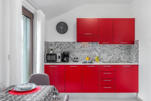 NEW 2020! Apartments Sanja - image 6