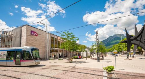Apparthotel Le Hüb Grenoble - image 4