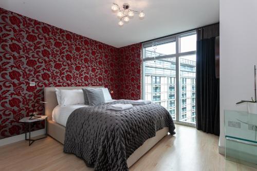 Iconic Luxury Manchester Apartment W/ Free Parking, Castlefield, Greater Manchester