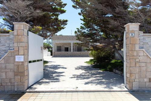 Villa fronte spiaggia con 3 camere e 2 bagni m730 in Torre Chianca
