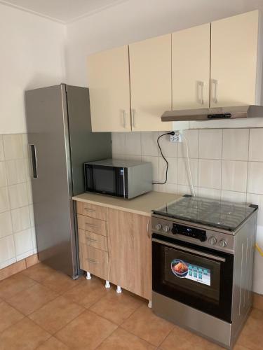  Ábel Vendégház, Unterkunft in Abádszalók