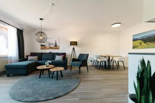 Moderne 3 Zi.-FeWo BlackForest Art Nähe Freiburg in Simonswald, Deutschland