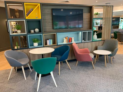 Holiday Inn Aylesbury an IHG Hotel - image 14