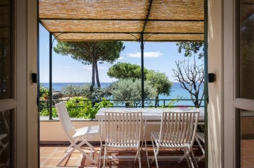 ALTIDO Villa with Splendid View and Private Garden in Mulinetti - Apartment - Recco