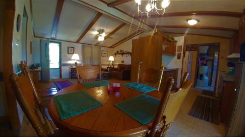 Free Xplorie Attractions Every Day! - Lakefront Cottage - image 2